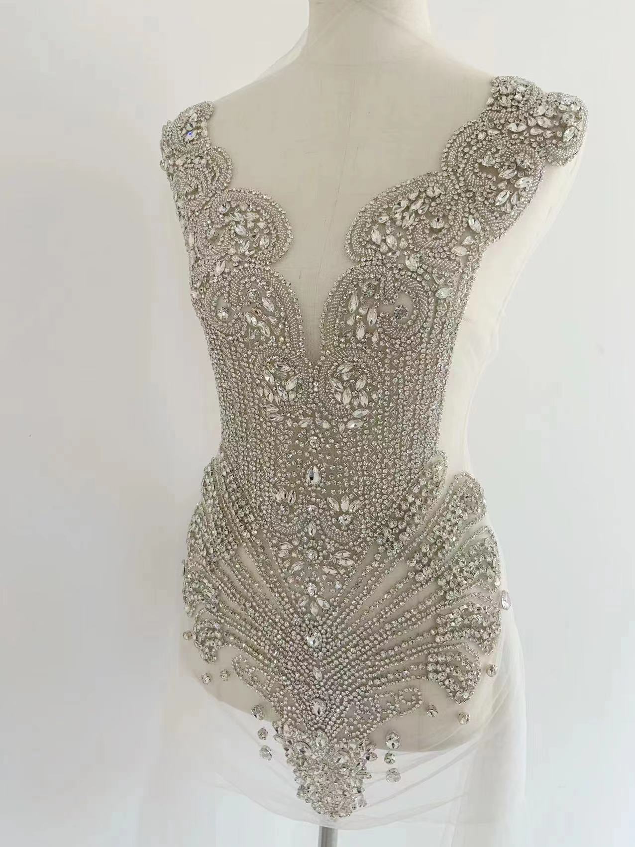 High End Large Silver V Neckli - đánh giá và giá Body Jewelry High End