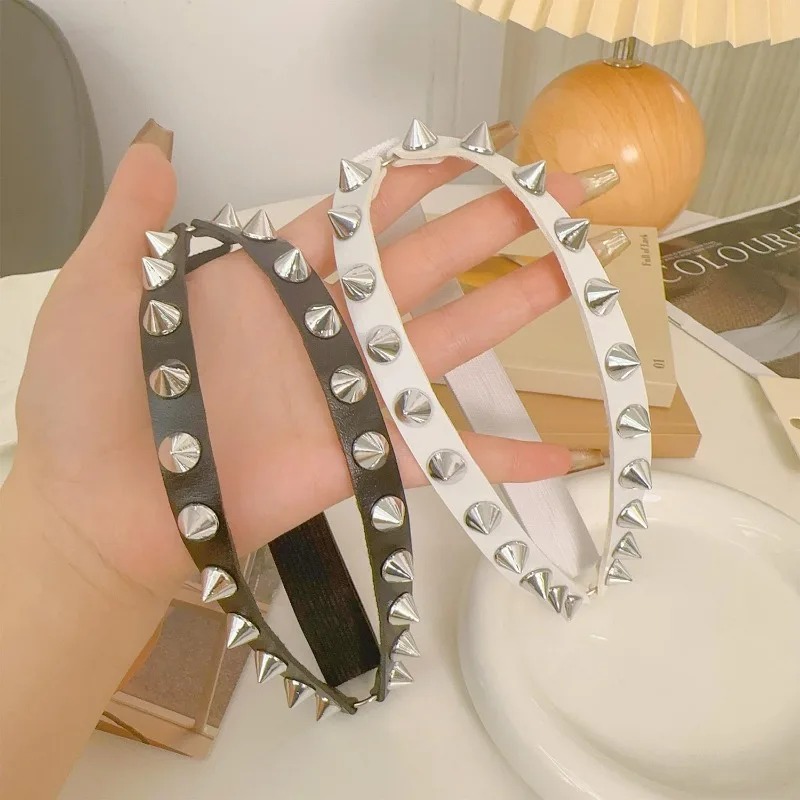 Double Row Cone Spike Leg Gart - đánh giá và giá Body Jewelry In Bulk